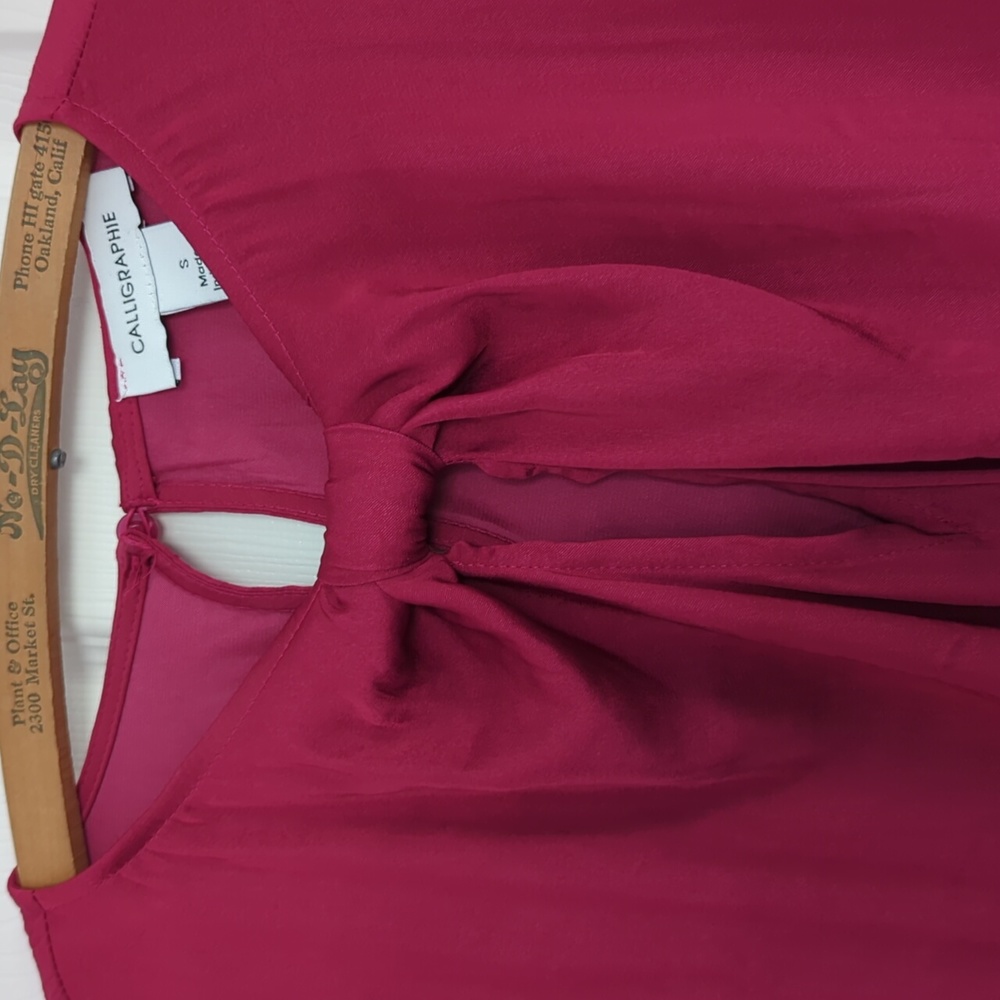 Calligraphe Cropped Bow Neckline Detail